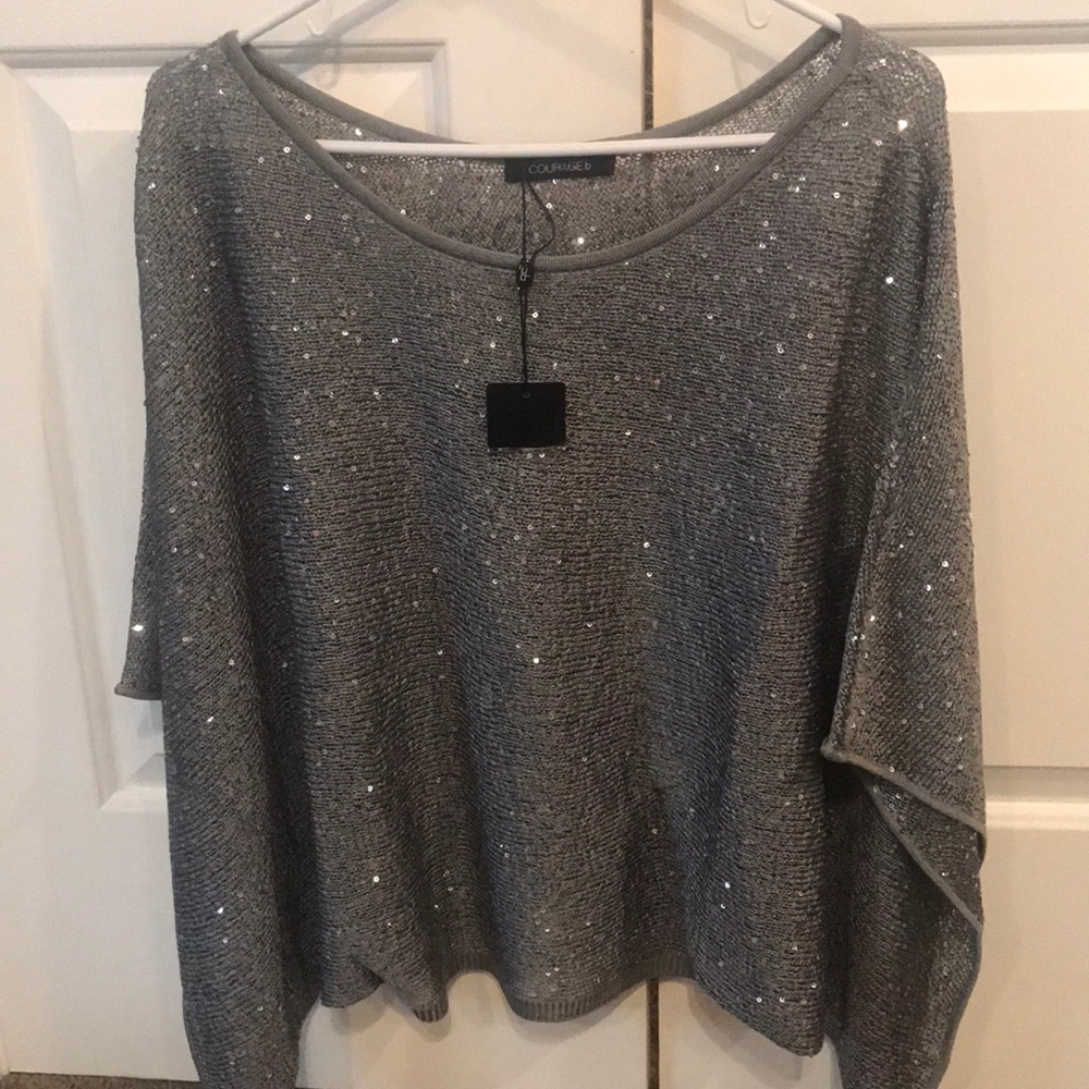 Silver sequence top